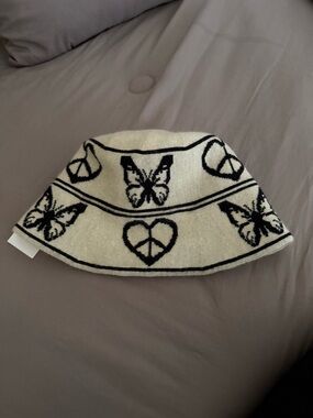 Forever 21 summer bucket hat